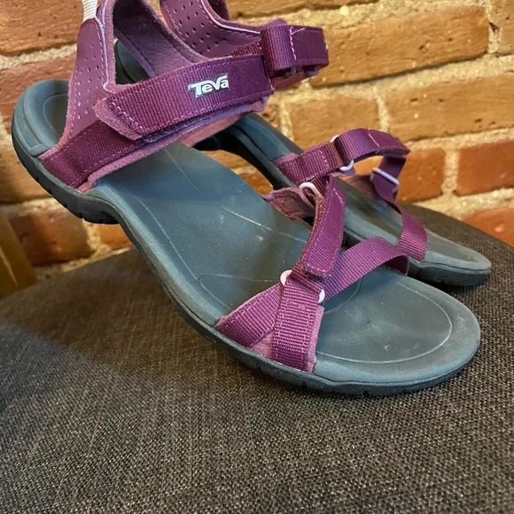 teva velcro